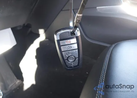 2023 Ford Explorer Xlt z USA, uszkodzony, nr VIN 1FMSK8DH4PGB30507